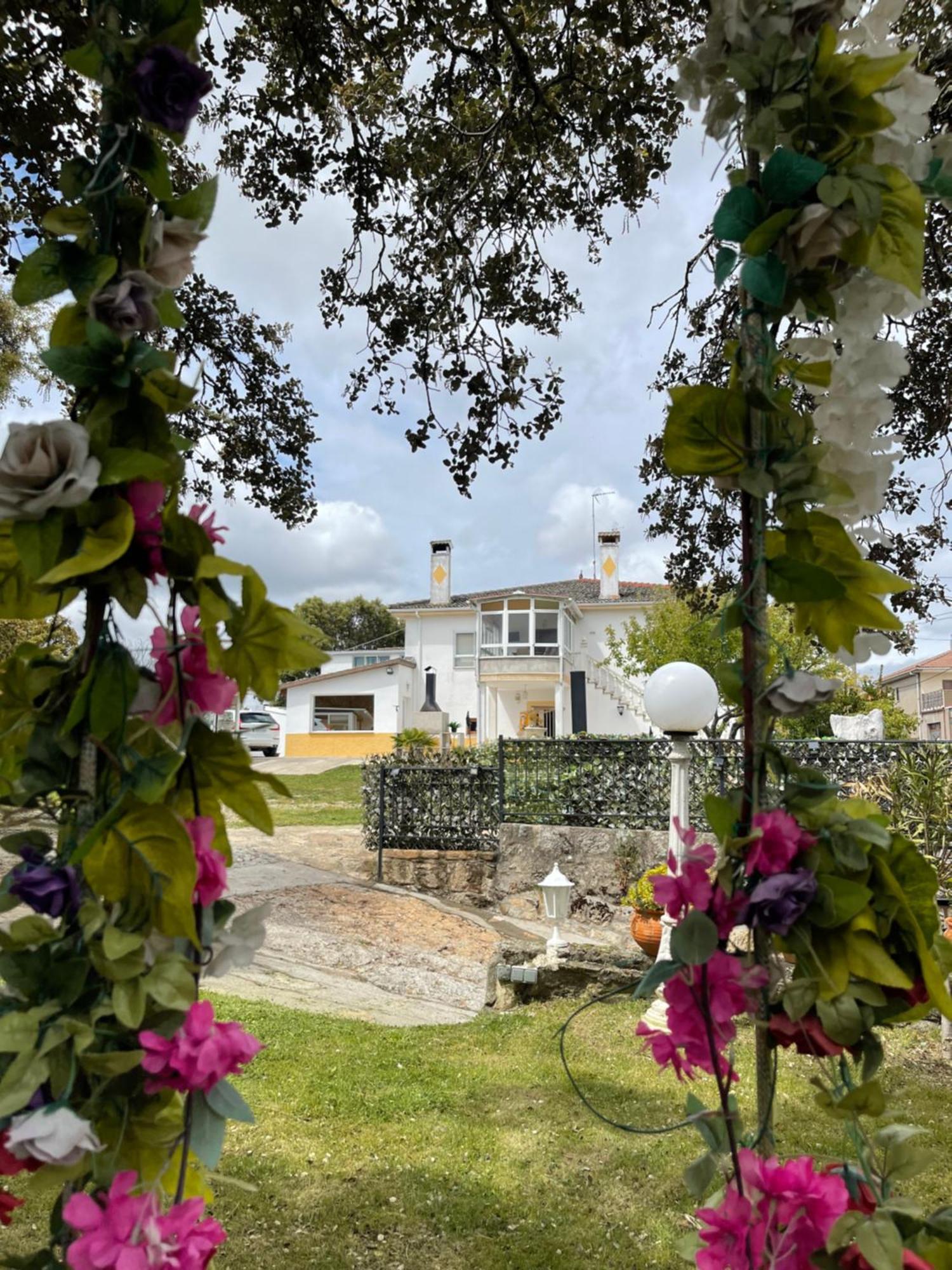 Moralina Villa Entre Encinas מראה חיצוני תמונה